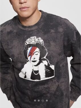 GUESS X BRANDALISED WITH GRAFFITI BY BANKSY QUEEN SWEATSHIRT Men’s Sz S